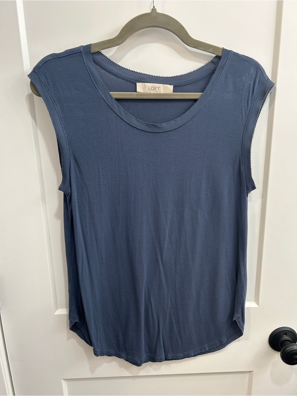 LOFT Sleeveless Scoop Neck Tank in Slate Blue